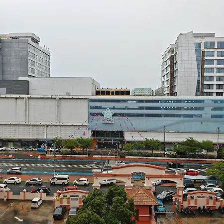 Marina Court By Kc Home Kota Kinabalu Exterior photo